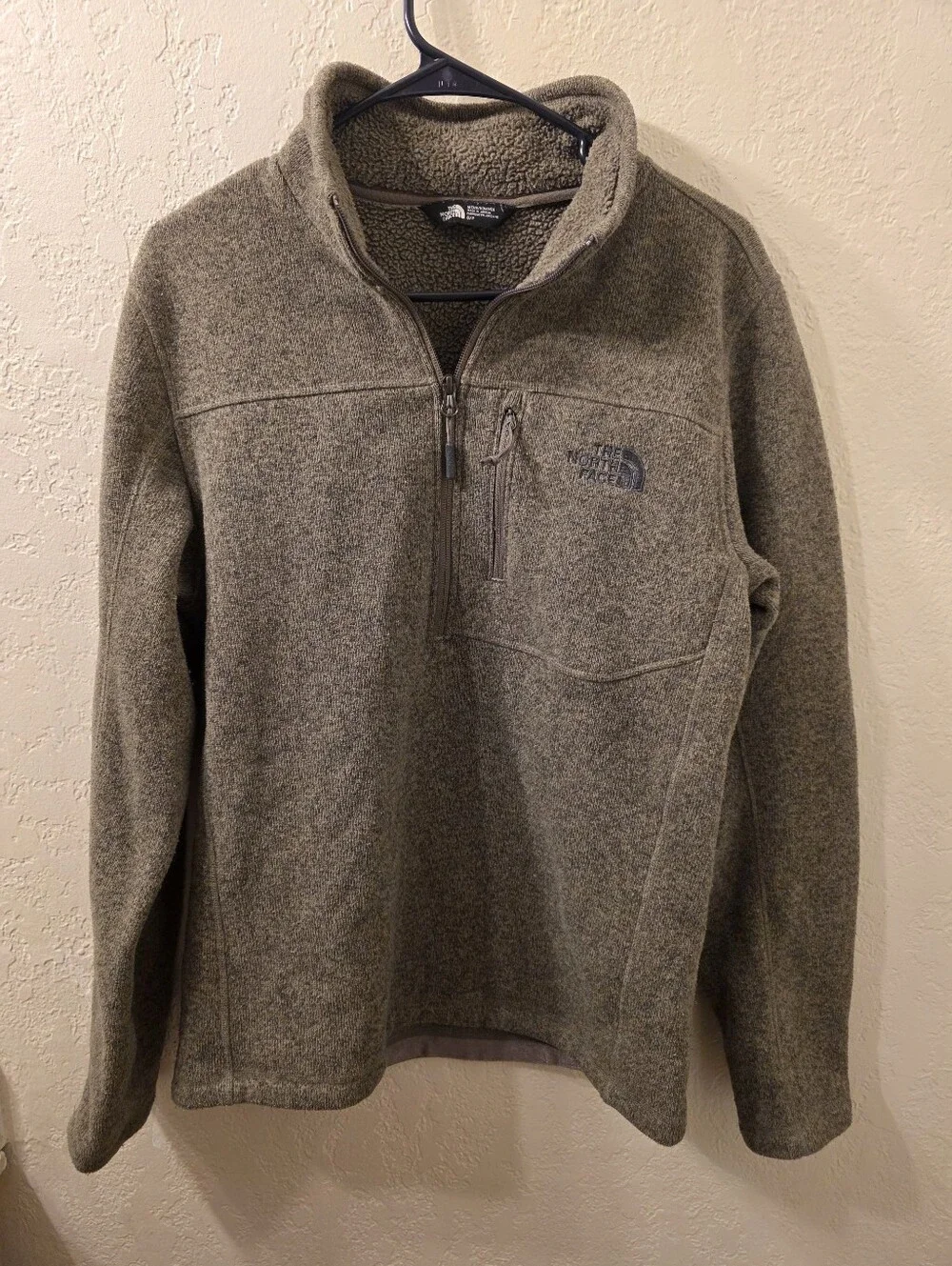 The north face men's pullover sz Small